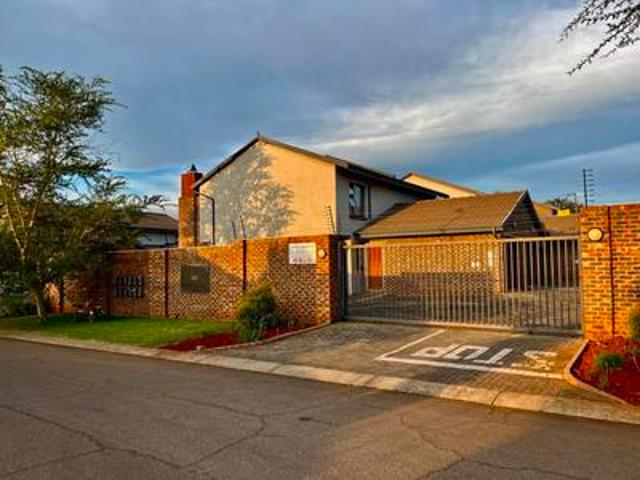 modern 3 bedroom townhouse on the ma.