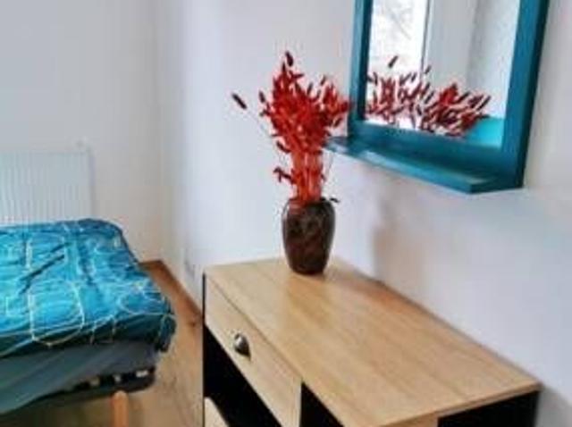 Modern 3 double bedroom apartment/university area