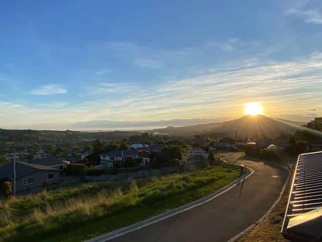 Modern 3BR Home in Abbotsford