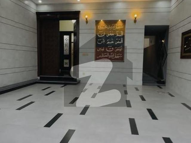 Modern 10 marla house at hot location available for sale in lda avenue lahore lda avenue