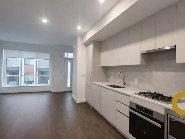 Modern 1 Bed | 1 Bath in Prime South Cambie!