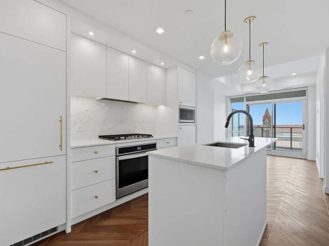 Modern 1 Bed + Den Condo w/ 2 Full Baths + Luxury Kitchen | Underground Parking