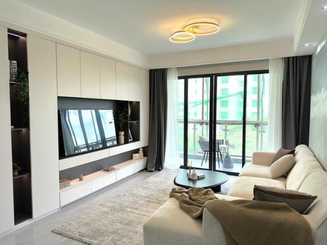 Modern 1 bed for sale