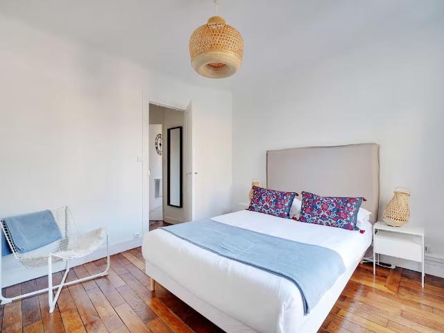 Modern 1 bedroom/4 person apartment Alésia, Paris Amsterdam Apartments for Rent
