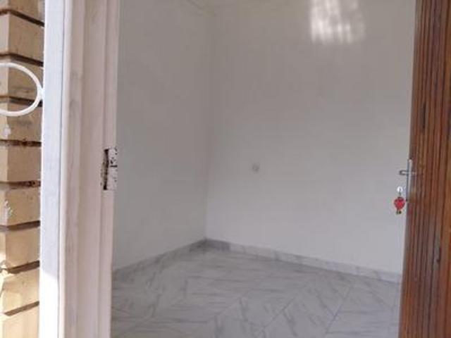modern 1 bedroom outbuilding with se.