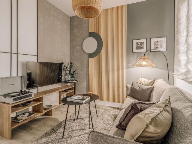 Modern 1 Bedroom Apartment with Designer Furniture and Air Conditioning in Vallehermoso, Madrid Amsterdam Apartments for Rent