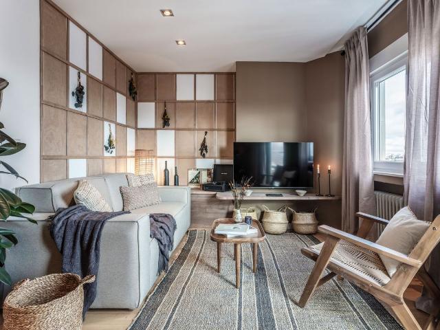 Modern 1 Bedroom Apartment in Trafalgar with Private Balcony and Spa Like Bathroom, Madrid Amsterdam Apartments for Rent