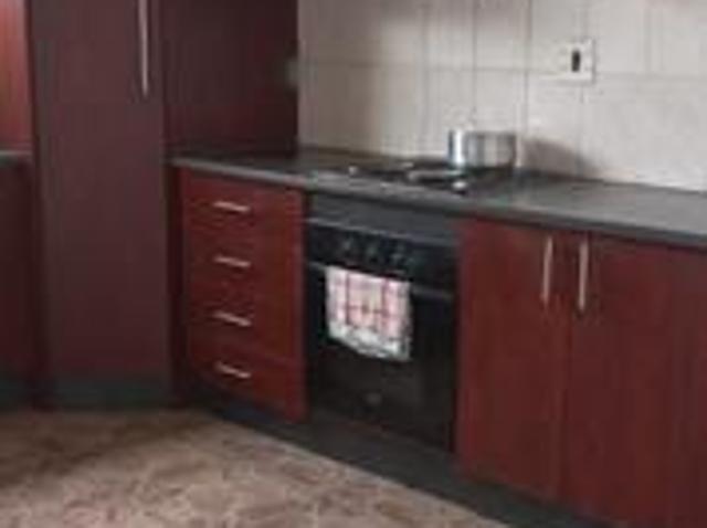 modern 1 bedroom apartment in kempto.