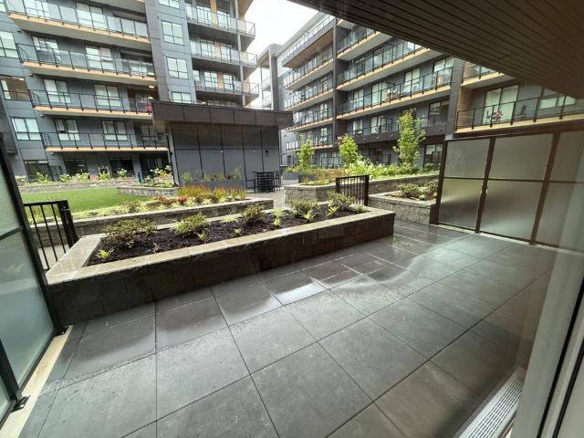 Modern 1 Bedroom Condo in Delta
