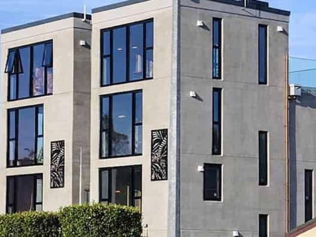 Modern 1 Bedroom in Prime Epsom Location Ã¢ÂÂ Utilities Included
