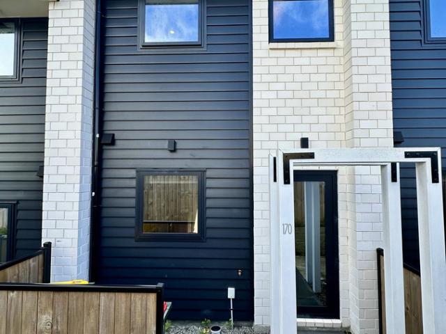 Modern 1 Bedroom Rental in Massey 8/170 Don Buck Road, Massey