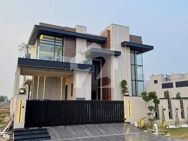 Modern 1 Kanal Home Available For Rent On Prime DHA PHASE 6 LAHORE