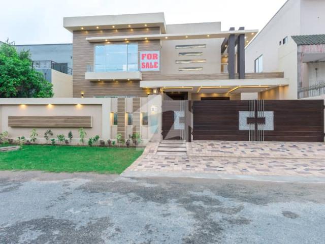 Modern 1 Kanal Luxury Villa For Sale Lake City Meadows, Lahore