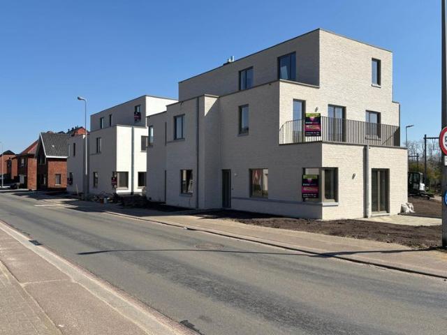 Modern 1 slpk BEN appartement met terras in groen Heusden.