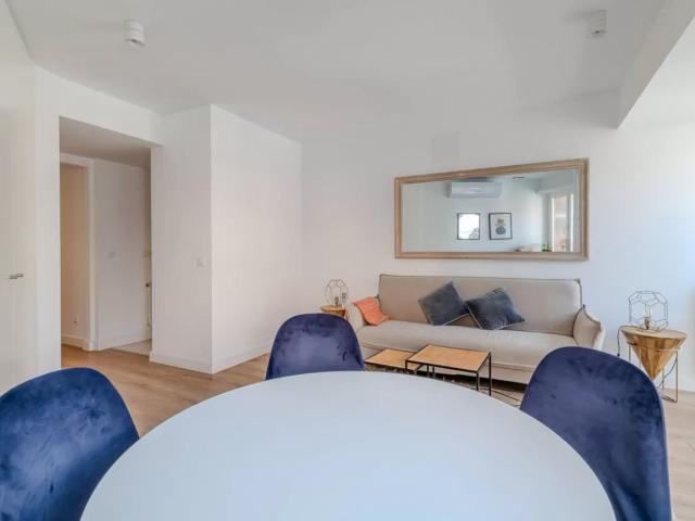 Modern 1BR in Chamberí: Near Metro, AZCA & Malasaña, Madrid Amsterdam Apartments for Rent
