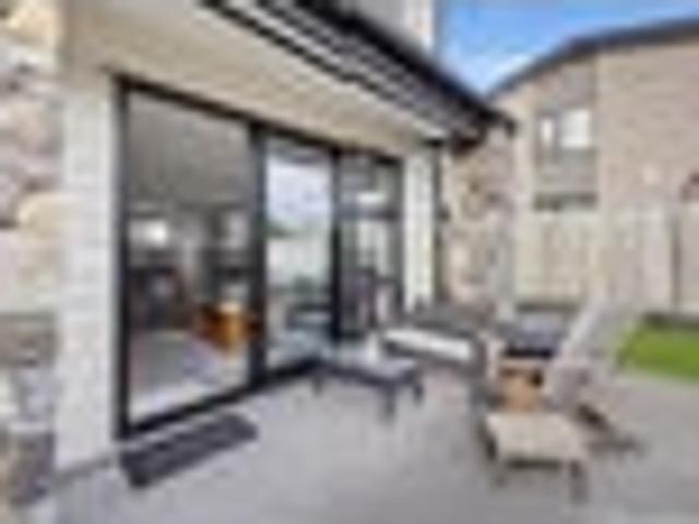 Modern 2021 Build with Premium Stone Fencing