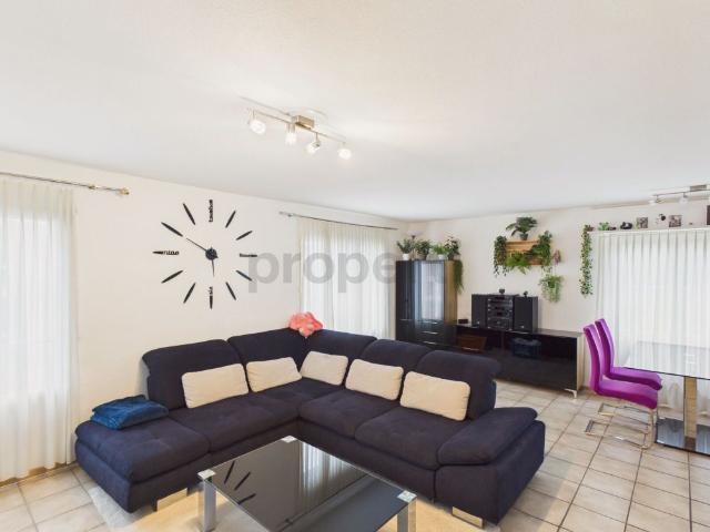 Modern 2.5 room apartment with balcony, Sutz Lattrigen