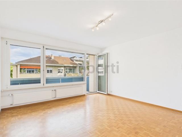 Modern 2 Zimmer Apartment mit Balkon, Basel