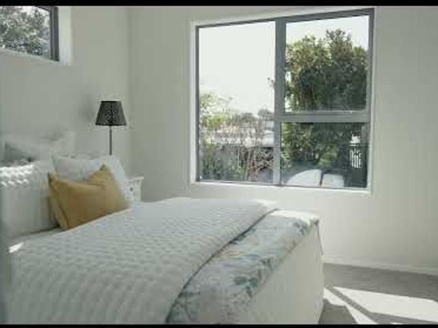 Modern 2 bdrm townhouse Avondale Semi furnished