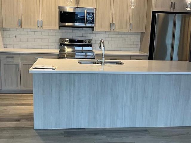 Modern 2 Bed + 2 Bath Condo With Underground Parking