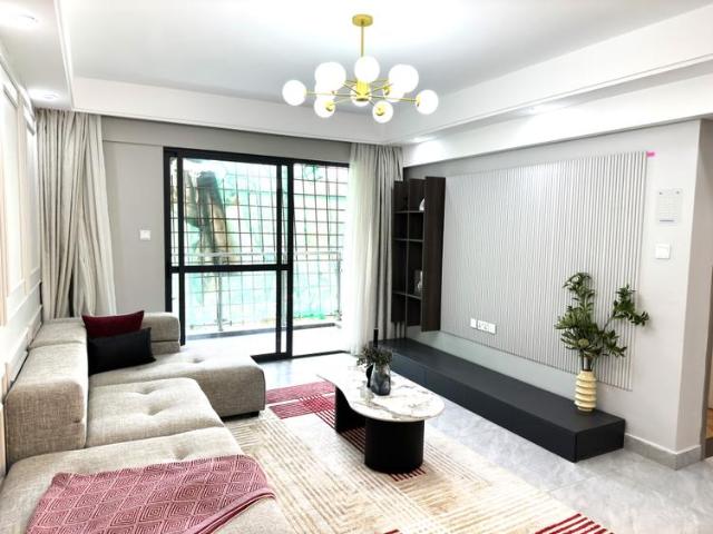 Modern 2 bed for sale