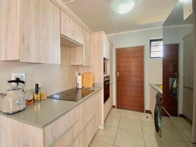 modern 2 bedroom apartment to rent i.