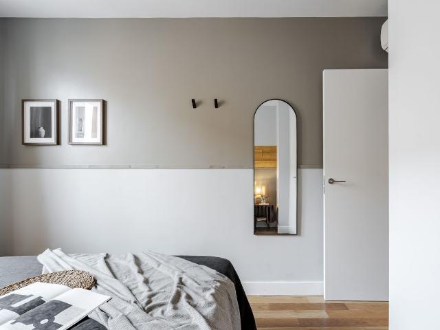Modern 2 Bedroom Apartment with AC on Castello Street, Madrid Amsterdam Apartments for Rent