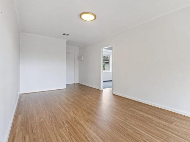 Modern 2 Bedroom Apartment with Balcony in the Heart of Fairfield