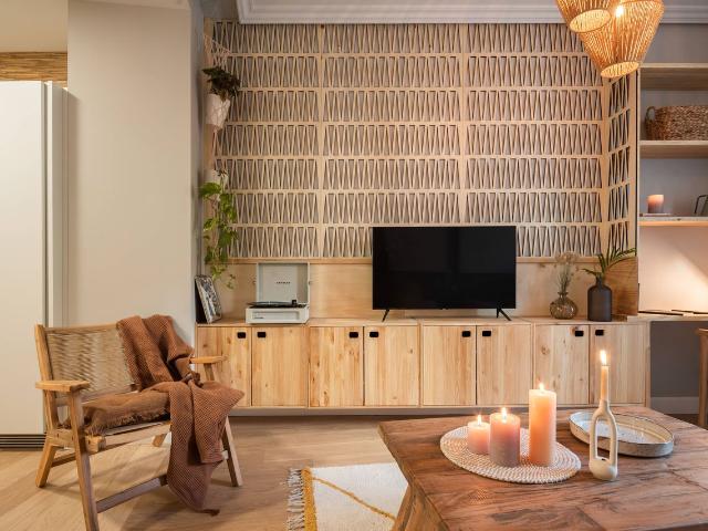 Modern 2 Bedroom Apartment with Bamboo Accents and Dual Balconies, Madrid Amsterdam Apartments for Rent