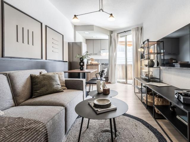 Modern 2 Bedroom Apartment with Designer Finishes on Orense Street, Madrid Amsterdam Apartments for Rent