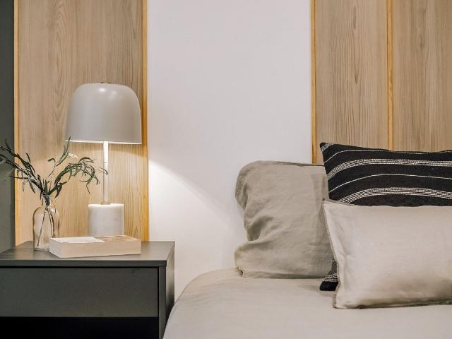 Modern 2 Bedroom Apartment with Designer Finishes and High Speed WiFi on Rafael de Riego Street, Madrid Amsterdam Apartments for Rent