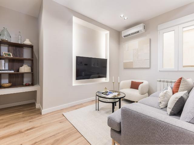 Modern 2 bedroom apartment with estudio