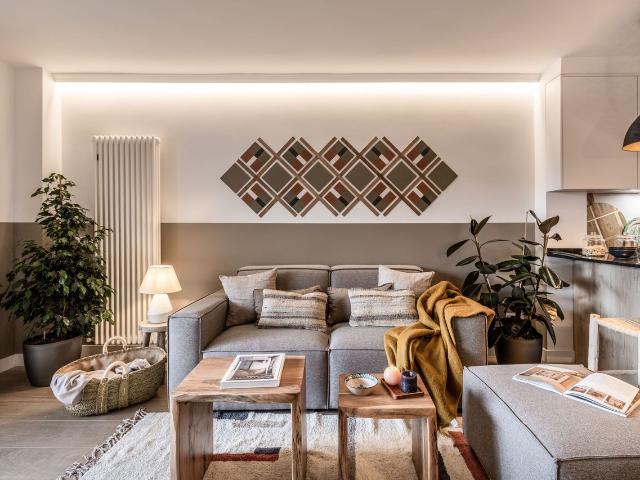 Modern 2 Bedroom Apartment with Geometric Design, Balcony, and Pool in Salamanca, Madrid Amsterdam Apartments for Rent