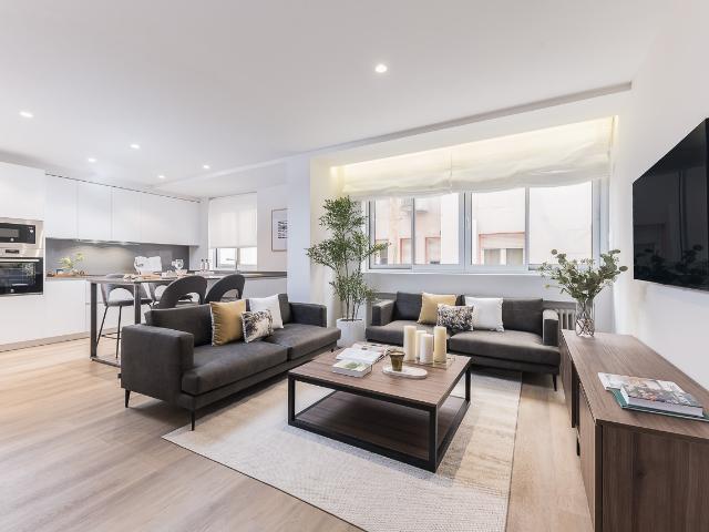 Modern 2 Bedroom apartment with interior terrace