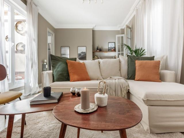 Modern 2 Bedroom Apartment with Spacious Terrace and Dedicated Workspace in Arapiles, Madrid Amsterdam Apartments for Rent