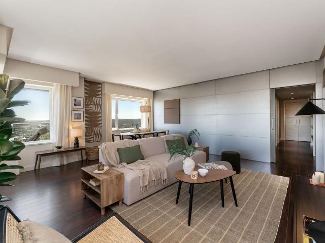 Modern 2 Bedroom Apartment with Terrace and Ducted Air Conditioning in Plaza de España, Madrid Amsterdam Apartments for Rent