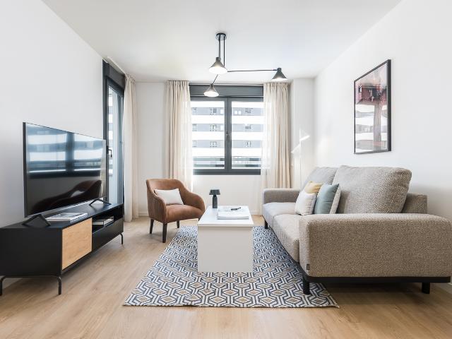 Modern 2 bedroom apartment for rent in Valdebebas