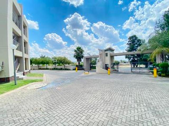 modern 2 bedroom apartment in the he.