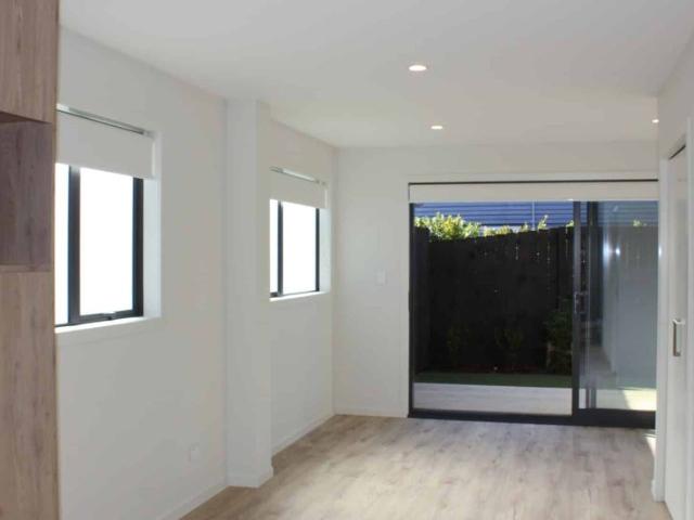 Modern 2 Bedroom Apartment in the Heart of Beach Haven