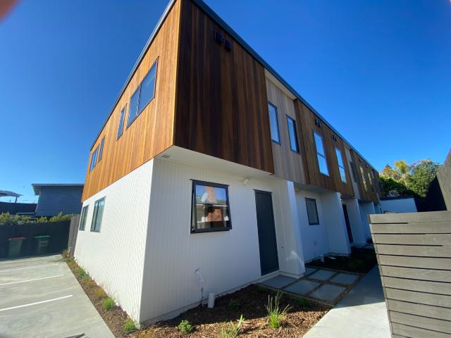 Modern 2 Bedroom Apartment in the Heart of Beach Haven