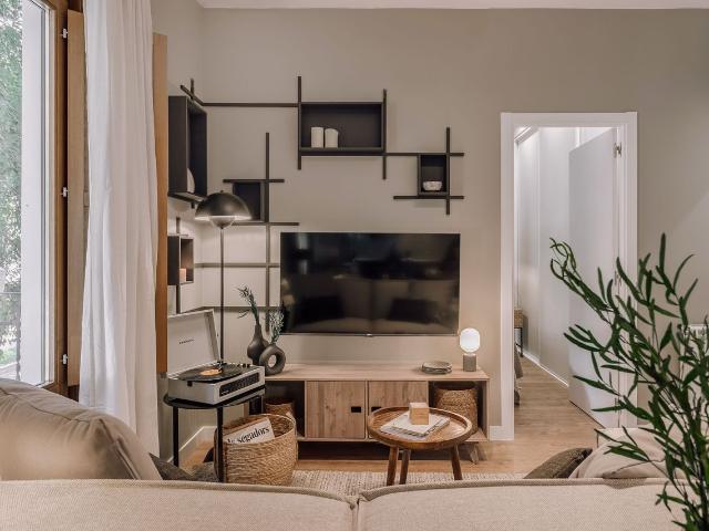 Modern 2 Bedroom Apartment in Vallehermoso with Designer Furnishings and Ducted Air Conditioning, Madrid Amsterdam Apartments for Rent