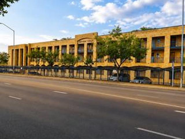 modern 2 bedroom apartment near the.