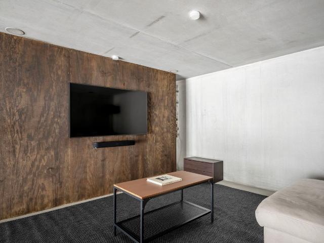 Modern 2 Bedroom Furnished Apartment in Alt Wiedikon, Zurich Amsterdam Apartments for Rent