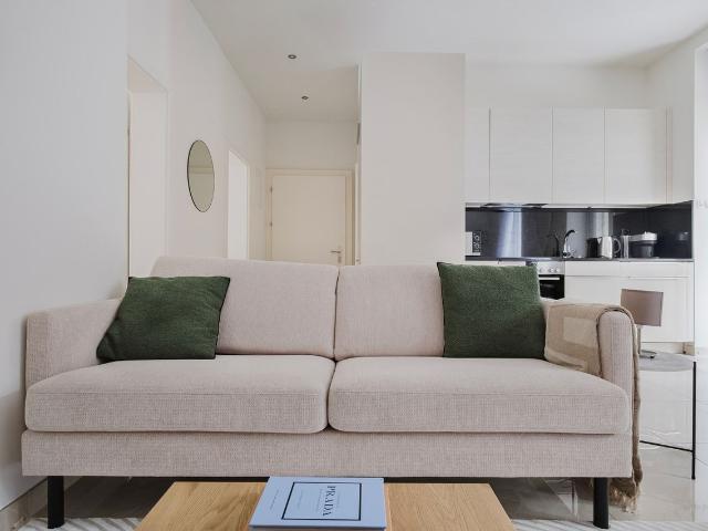 Modern 2 Bedroom Furnished Apartment in Enge, Zurich Amsterdam Apartments for Rent