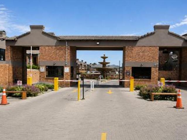modern 2 bedroom first floor unit to.