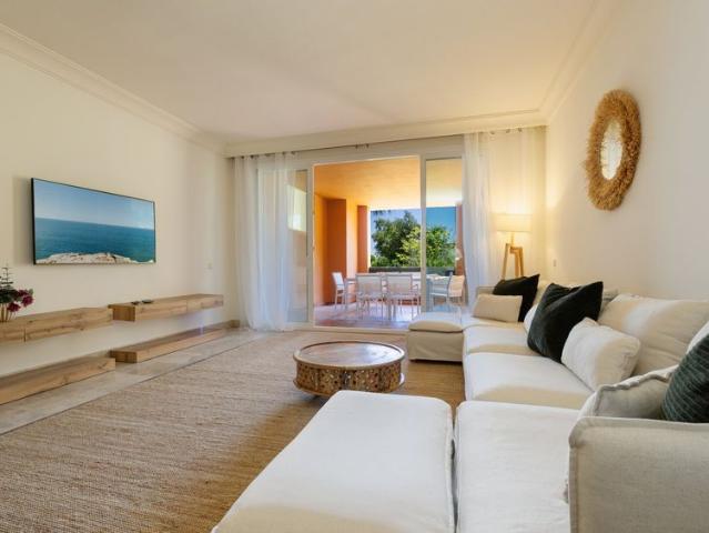 Modern 2 bedroom holiday rental Nueva Andalucia with private terrace and communal pool