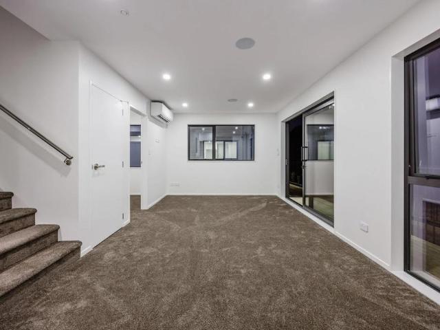 Modern 2 bedroom home in Conifer Grove!