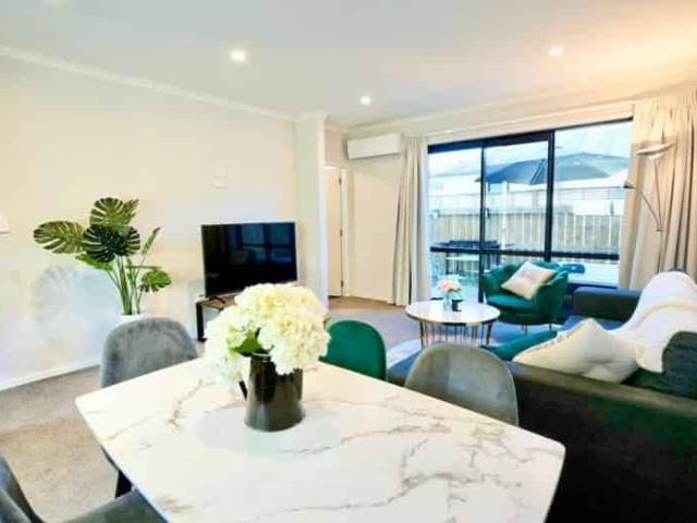 Modern 2 Bedroom Home in Sought After Rototuna