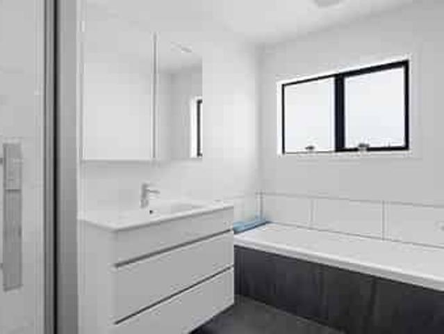 Modern 2 Bedroom Home in Wainuiomata