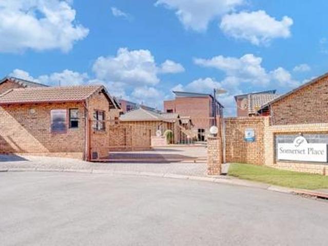 modern 2 bedroom townhouse on the ma.